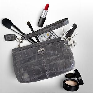 Y2K VTG Coach Ltd Ed. Madison Embossed Crocodile
Leather Medium Wristlet | 46630